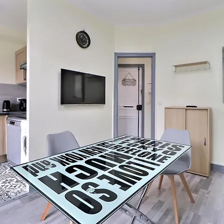 Apartment Au Pied De La Gare Aulnay-sous-Bois